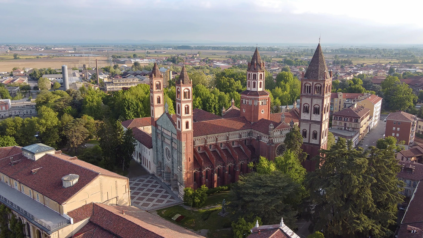 VERCELLI MEDIEVALE E SACRA chiesa SANT ANDREA