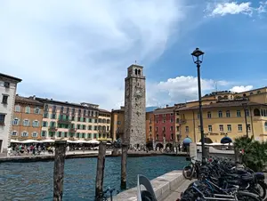 riva del garda piazza torre apponale