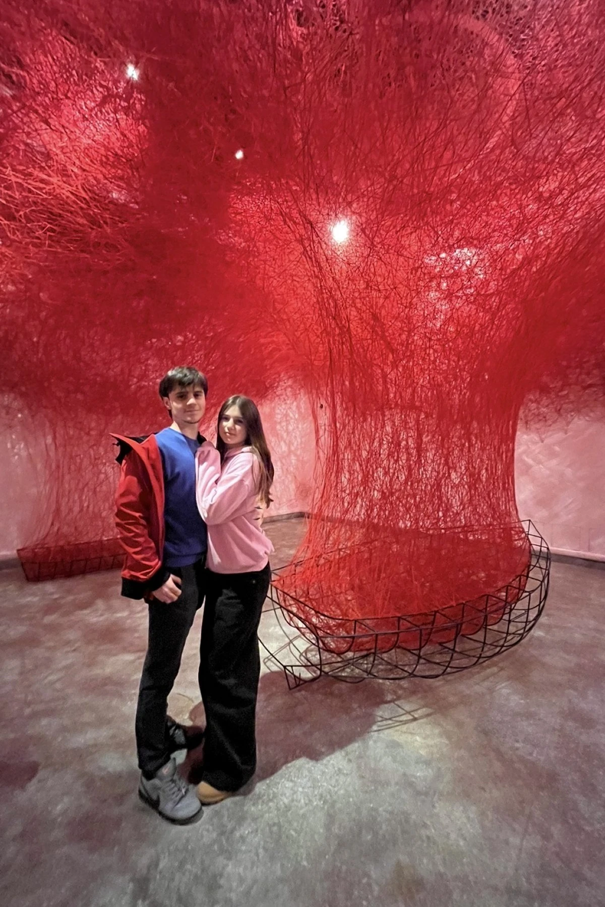 Chiharu-Shiota-la-barca-dell-anima